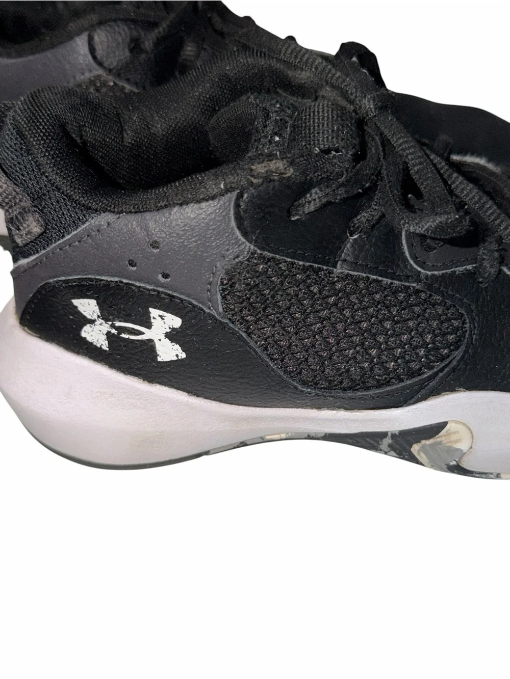 Under Armour pre loved